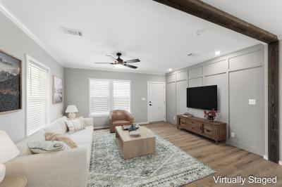 Photo 4 of 18 of home located at 464 Sheehan Way Lady Lake, FL 32159