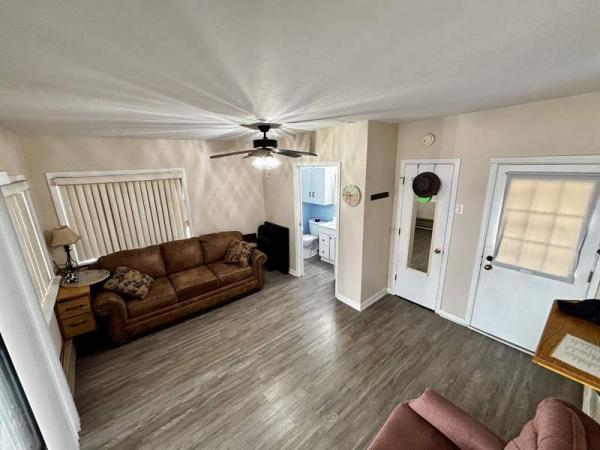 1991 Skyline Manufactured Home