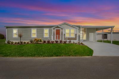 Photo 2 of 18 of home located at 461 Rahm Way Lady Lake, FL 32159