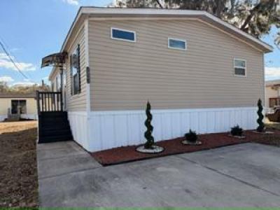 Mobile Home at 2108 Greenbrier Village Pass Lakeland, FL 33810