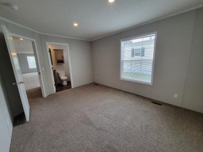 Photo 4 of 8 of home located at 222 Sutherland Highland, MI 48357