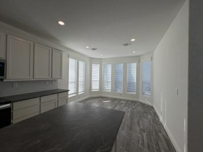 Photo 3 of 19 of home located at 3301 S Goldfield Road Lot 5092 Apache Junction, AZ 85119