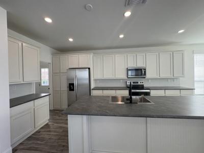 Photo 2 of 20 of home located at 3301 S Goldfield Road Lot 5092 Apache Junction, AZ 85119