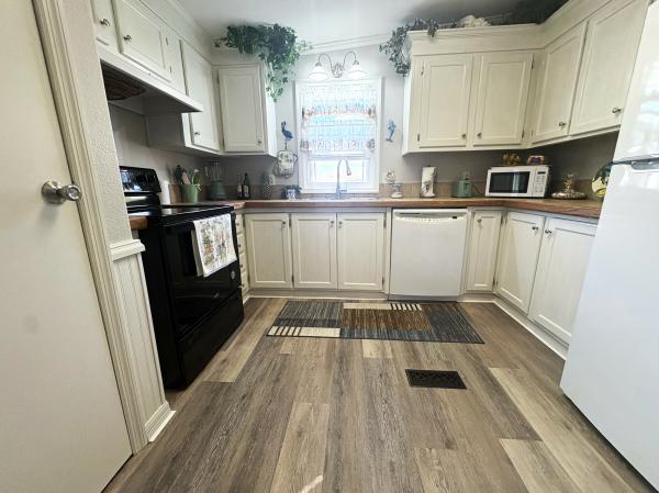 1984 BROO Double Mobile Home