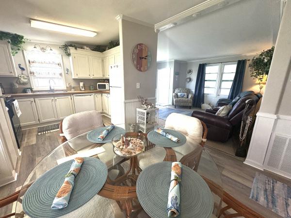 1984 BROO Double Mobile Home