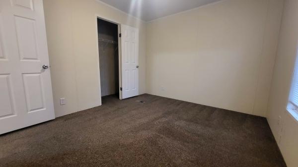 2016 REDMAN RA1464 204 Mobile Home