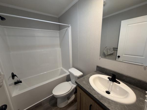 2026 Champion RAPB2452H32167 Mobile Home