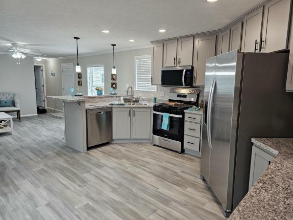 2026 Adventure MOJAVE 6702UMH  Home