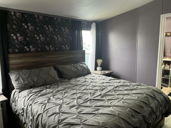 1996 Redman 241 RG1  Home