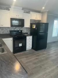 2024 Champion 6 DAP1676H32221  Home