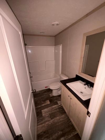 Mobile Home at 400 Center Manor Drive
D15 Monaca, PA 15061