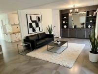 1976 Hillcrest n/a Mobile Home