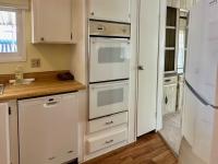 1976 Hillcrest n/a Mobile Home