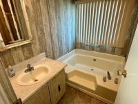 1976 Hillcrest n/a Mobile Home