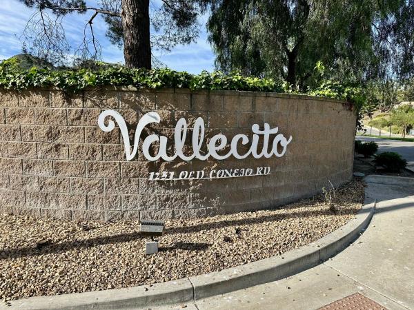 1976 Hillcrest n/a Mobile Home