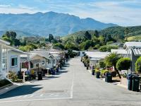 1976 Hillcrest n/a Mobile Home