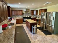 1976 Hillcrest n/a Mobile Home