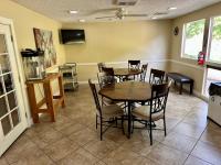 1976 Hillcrest n/a Mobile Home