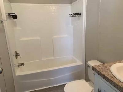 Mobile Home at 44 Kris Dr Bloomington, IL 61704