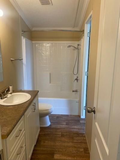 Photo 5 of 9 of home located at 144A Bonny Shores Dr Lakeland, FL 33801