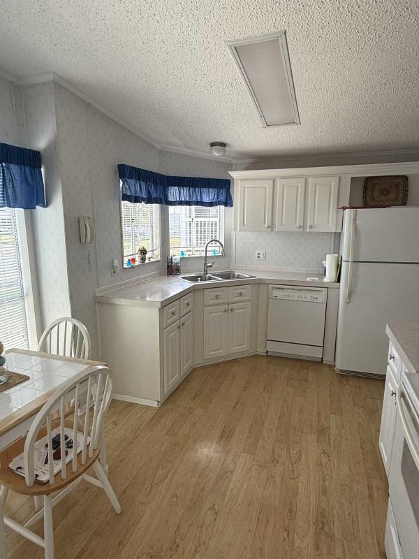 1993 SUNC Manufactured Home