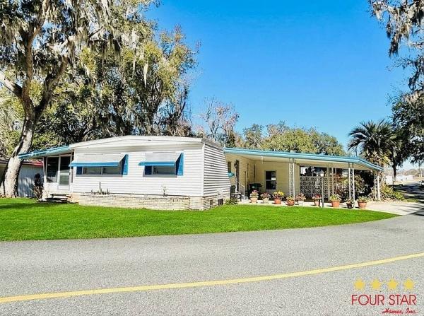 Photo 1 of 2 of home located at 17 Kings Blvd Leesburg, FL 34748