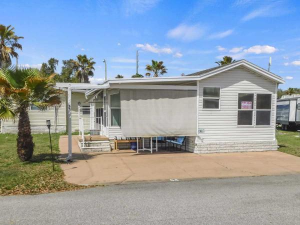 1998 Skyline Manufactured Home