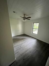 1986 Manufactured Home