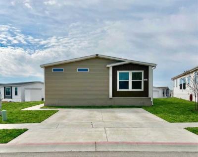 Photo 3 of 47 of home located at 4901 Berdoll Bend Del Valle, TX 78617