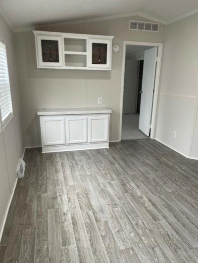 Photo 4 of 11 of home located at 22048 Dubois Ln. #104 Romulus, MI 48174