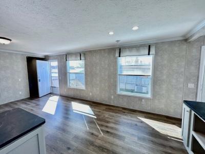 Photo 4 of 18 of home located at 8001 Hamilton Ave Lot #70 Cincinnati, OH 45231