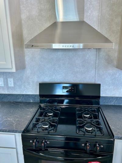 Photo 5 of 18 of home located at 8001 Hamilton Ave Lot #70 Cincinnati, OH 45231