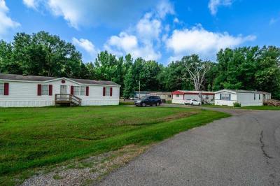 Photo 3 of 5 of home located at 143 Renfroe Dr Flora, MS 39071