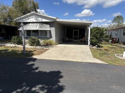 Photo 4 of 25 of home located at 944 Reynolds Road #288 Lakeland, FL 33805