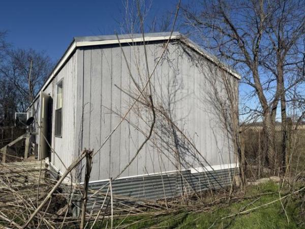 Photo 1 of 2 of home located at R & R Mobile Homes 900 N Palestine St Athens, TX 75751
