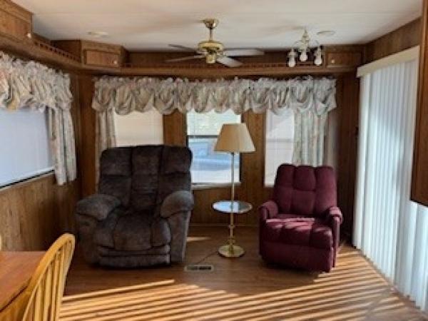 1986 Skyline Manufactured Home