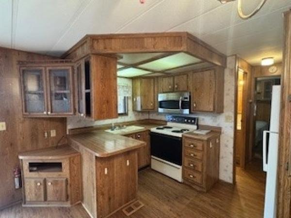 1986 Skyline Manufactured Home