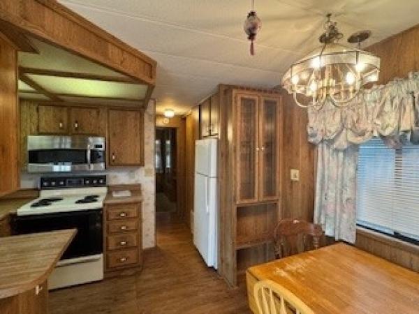 1986 Skyline Manufactured Home