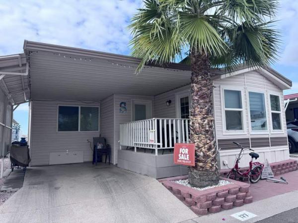 1990 Skyline Manufactured Home