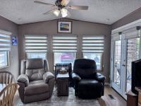 1990 Skyline Manufactured Home