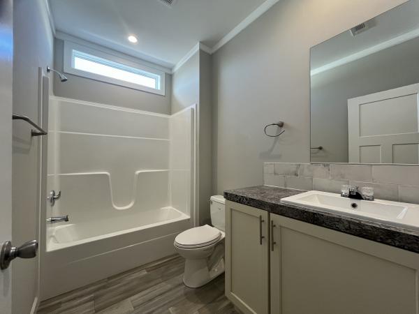 2022 Palm Harbor 340LD28482A Mobile Home