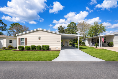 Photo 2 of 20 of home located at 2690 S. Pebblebrook Dr. Homosassa, FL 34448