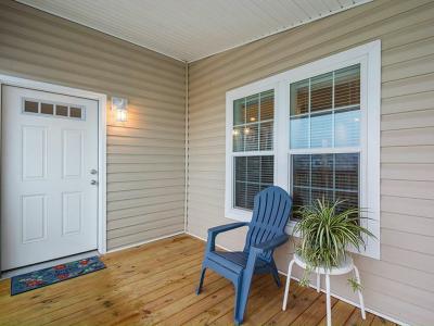 Photo 2 of 13 of home located at 34822 Minnow Lane Zephyrhills, FL 33541