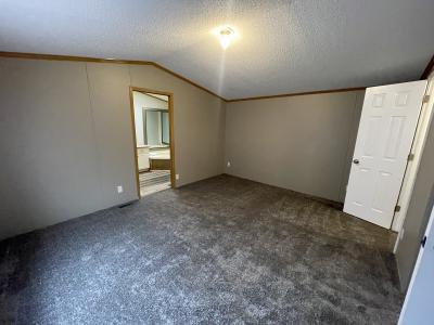 Photo 5 of 14 of home located at 4828 Dunhill Rd Sterling Heights, MI 48310