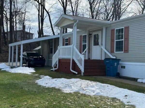 Photo 1 of 2 of home located at 1403 Miss Ellie Dr Lot 120 Kalamazoo, MI 49009