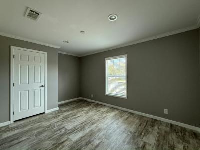 Photo 5 of 11 of home located at 10201 W Beaver St #319 Jacksonville, FL 32220