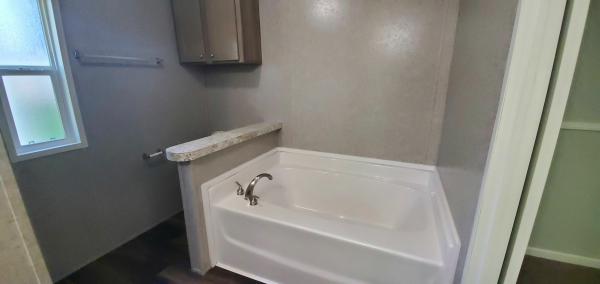 2019 Clayton Homes Inc Yes Mobile Home