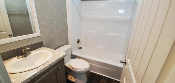 2019 Clayton Homes Inc Yes Mobile Home