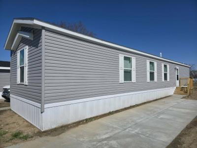 Photo 4 of 26 of home located at 3510 N. 9th St. #137 #137 Carter Lake, IA 51510