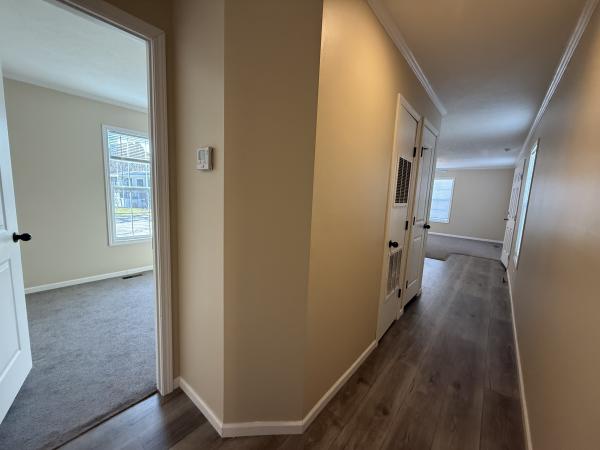 2023 Champion RA1656206 Mobile Home